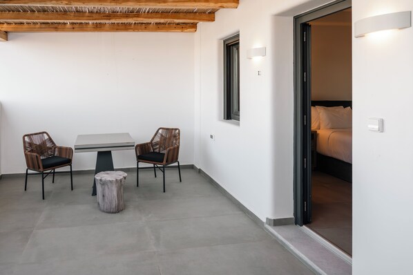 Luxury Apartment, 1 Bedroom, Private Bathroom, Ground Floor | Balcony - Villa Libertad (Santorini)