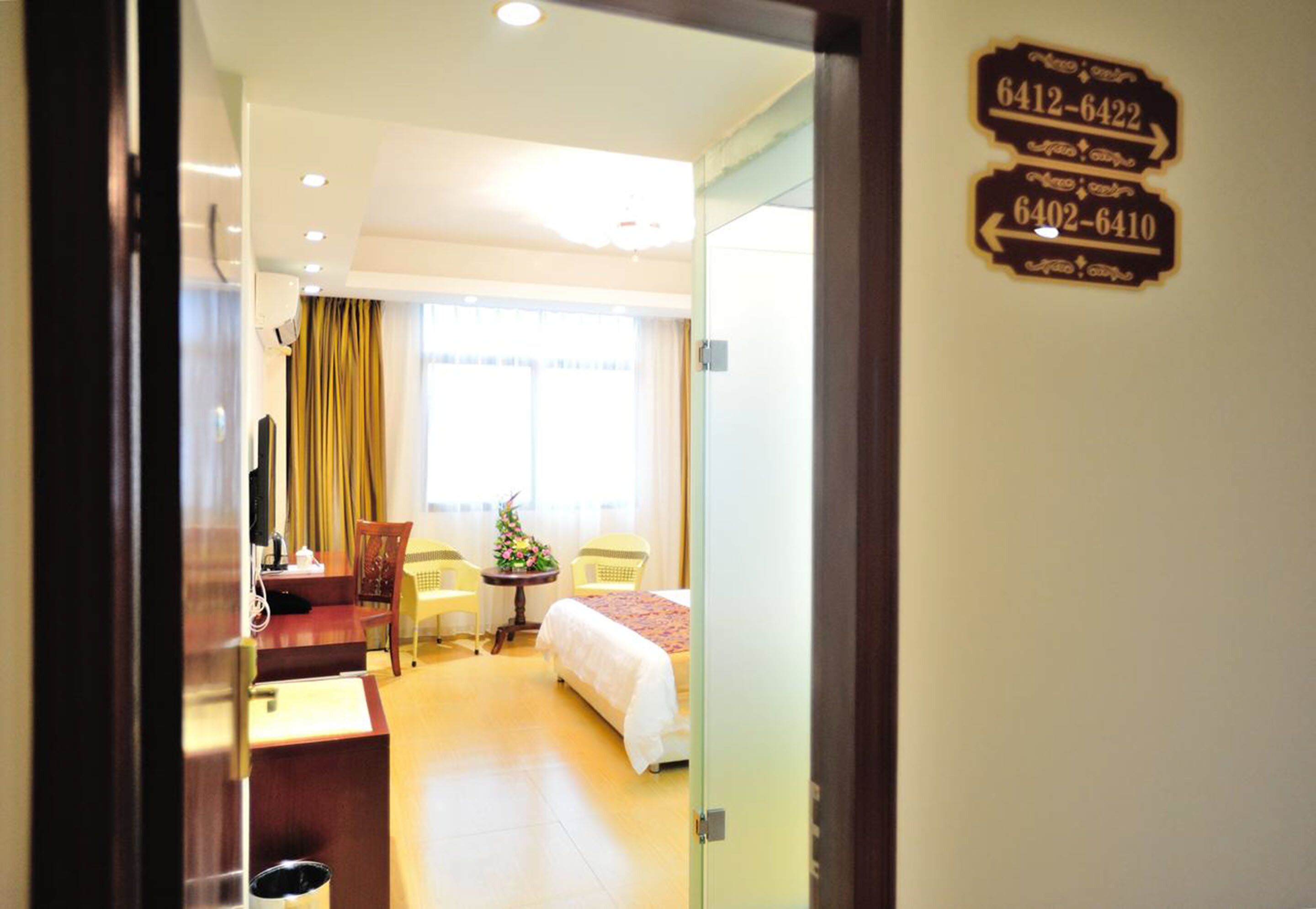 double room with lounge | bathroom | shower, free toiletries, hair dryer, dressing gowns