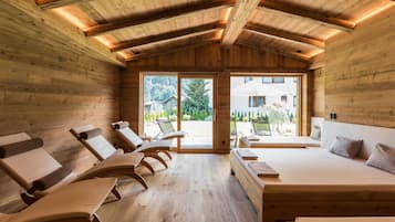 1 Schlafzimmer, hochwertige Bettwaren, Zimmersafe, kostenlose Babybetten