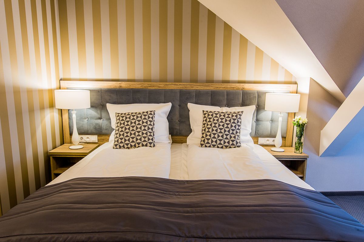 classic twin room, 2 single beds, park view | in-room safe, desk, iron/ironing board, cots/infant beds