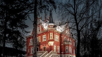 Front of property - evening/night