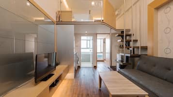 Signature Duplex | Living area | 32-inch LED TV with cable channels, TV