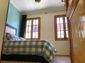 2 bedrooms, blackout curtains, free WiFi