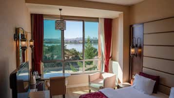 Classic Room | Egyptian cotton sheets, premium bedding, minibar, in-room safe