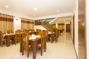 International cuisine - Grand Camellia (Nuwara Eliya)