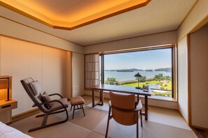 Coffres-forts dans les chambres, ameublement personnalisé, bureau