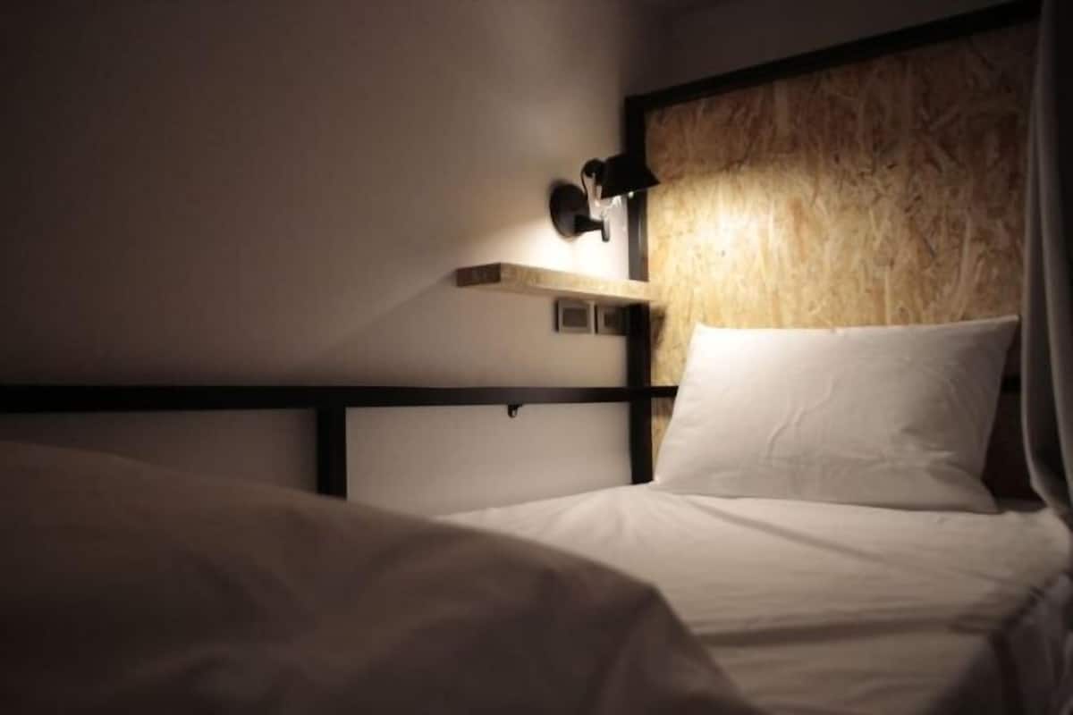 Blackout drapes, free WiFi, bed sheets