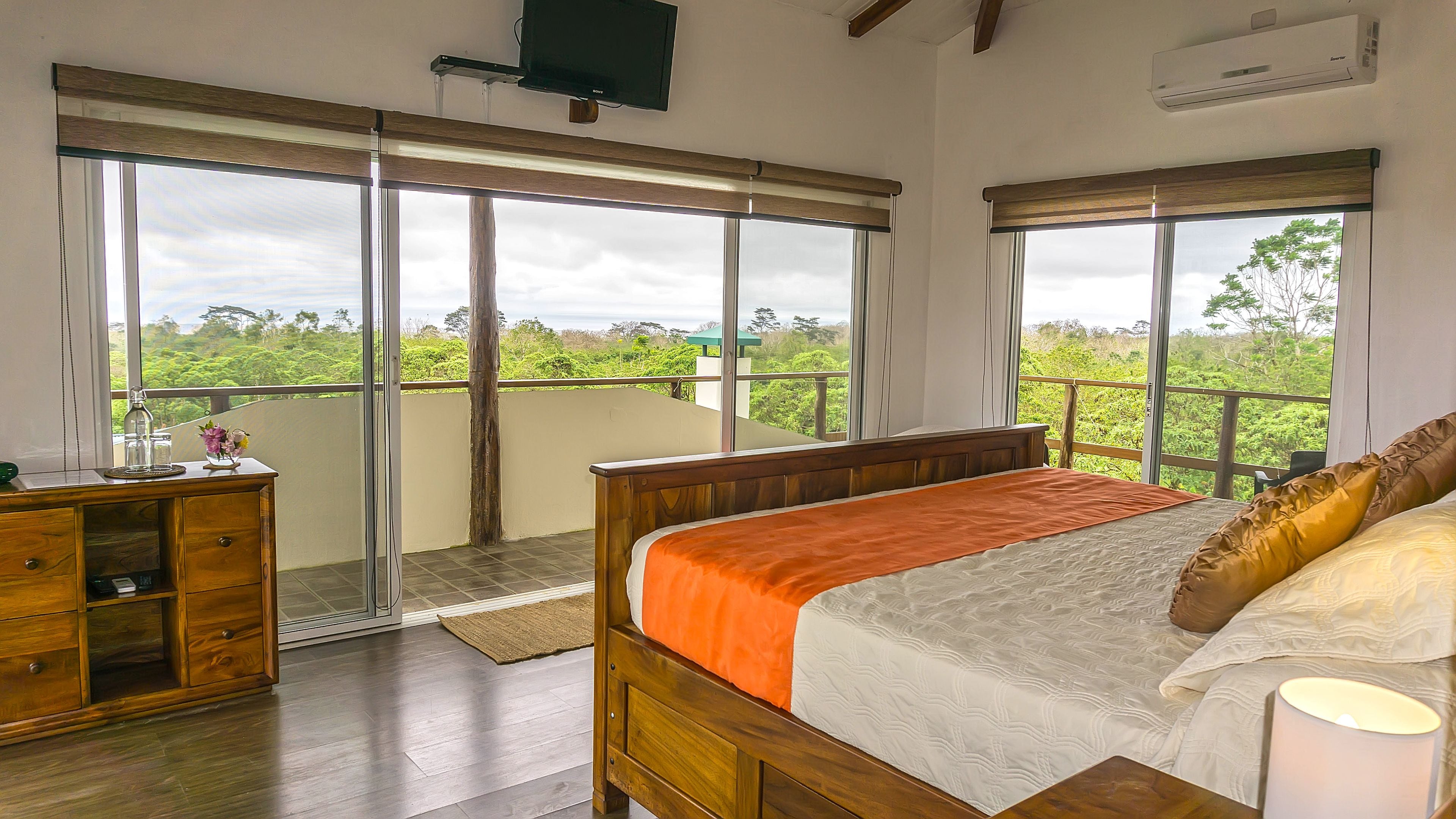 in-room safe, individually decorated, individually furnished