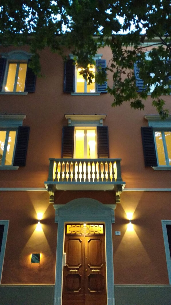 Front of property - evening/night