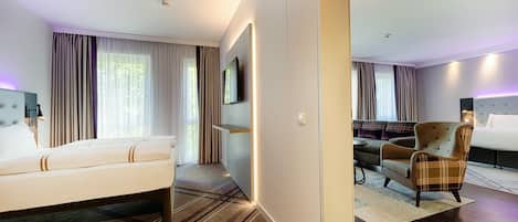 Standard Quadruple Room | In-room safe, soundproofing, iron/ironing board, free WiFi