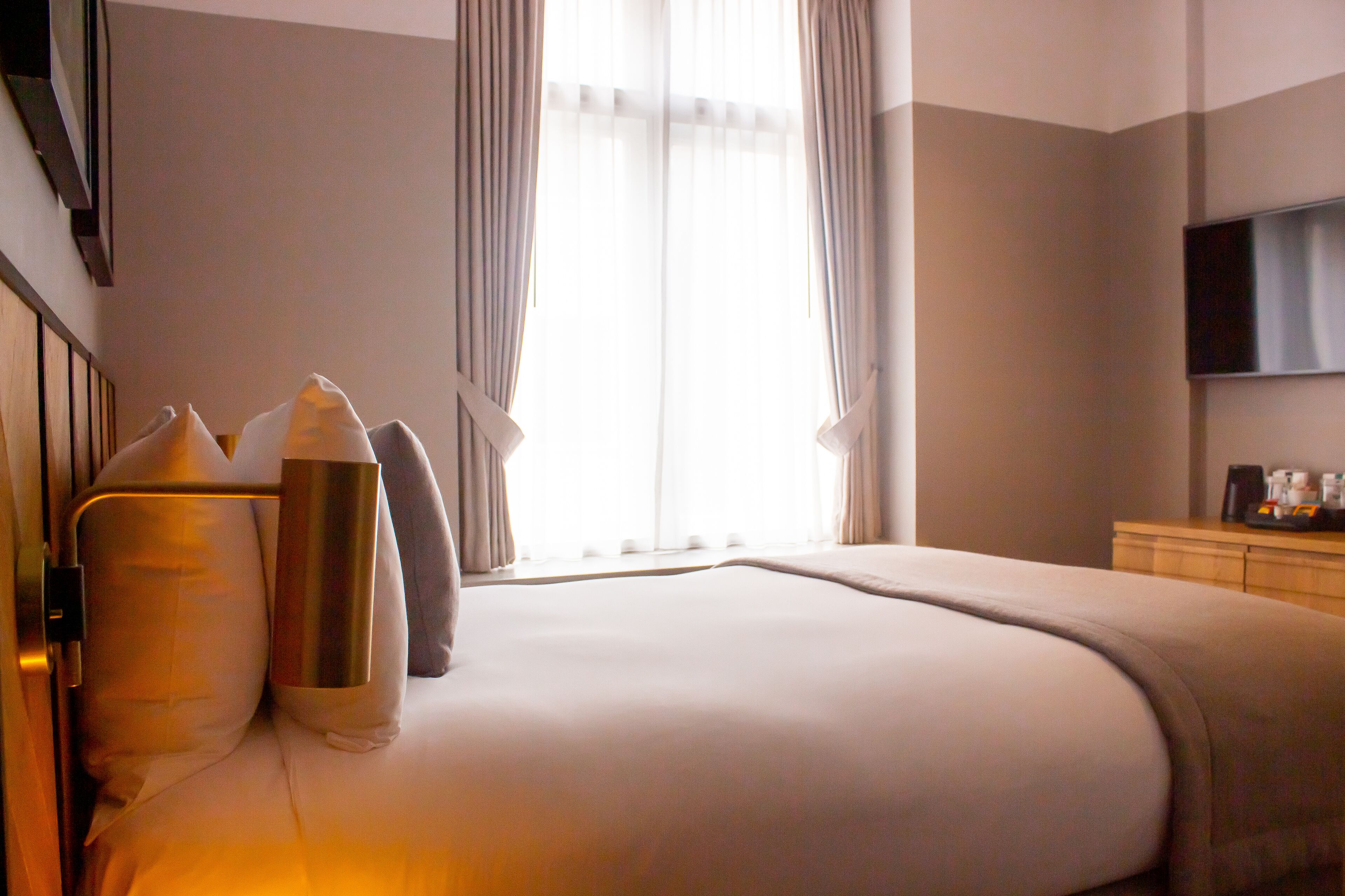 classic double room | 1 bedroom, hypo-allergenic bedding, in-room safe, soundproofing