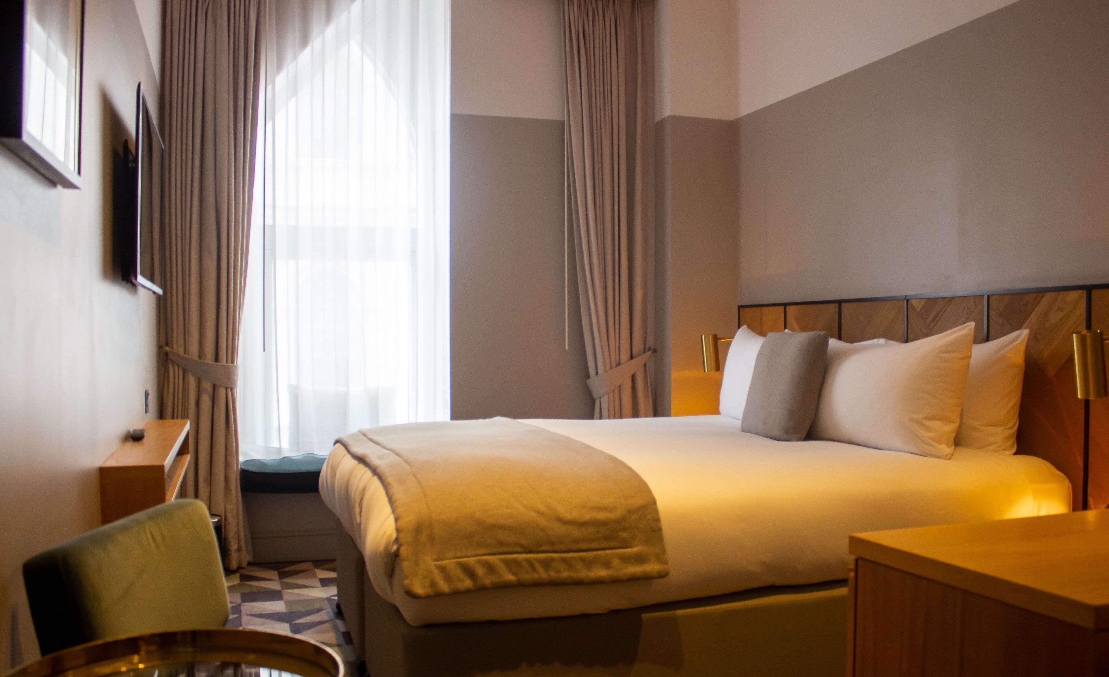 superior double room | 1 bedroom, hypo-allergenic bedding, in-room safe, soundproofing