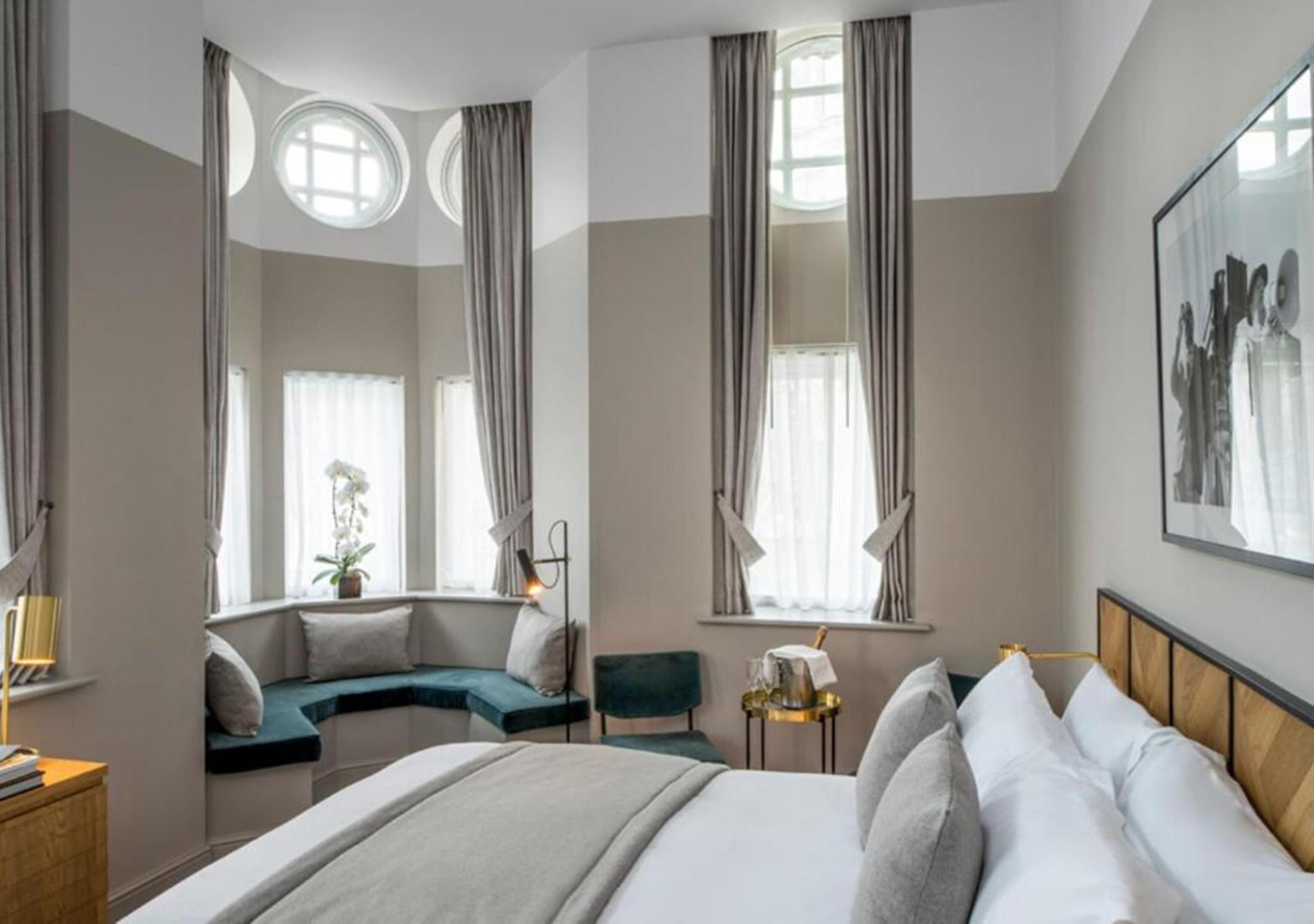 1 bedroom, hypo-allergenic bedding, in-room safe, soundproofing