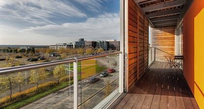 Vizion by ShortstayMK