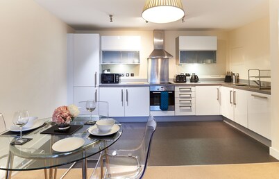 Vizion by ShortstayMK