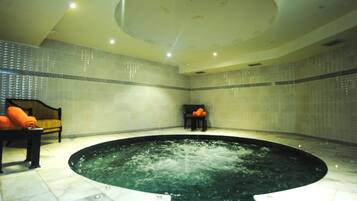 Bain à remous intérieur