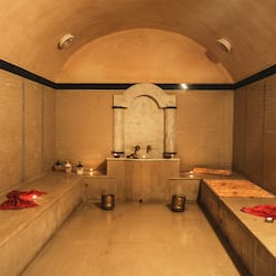 Couples treatment rooms, body treatments, body wraps, body scrubs