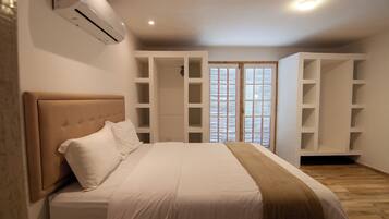 Superior-Suite, 1 Doppelbett | Hochwertige Bettwaren, Pillowtop-Betten, Minibar, Verdunkelungsvorhänge