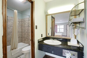 Free toiletries, towels
