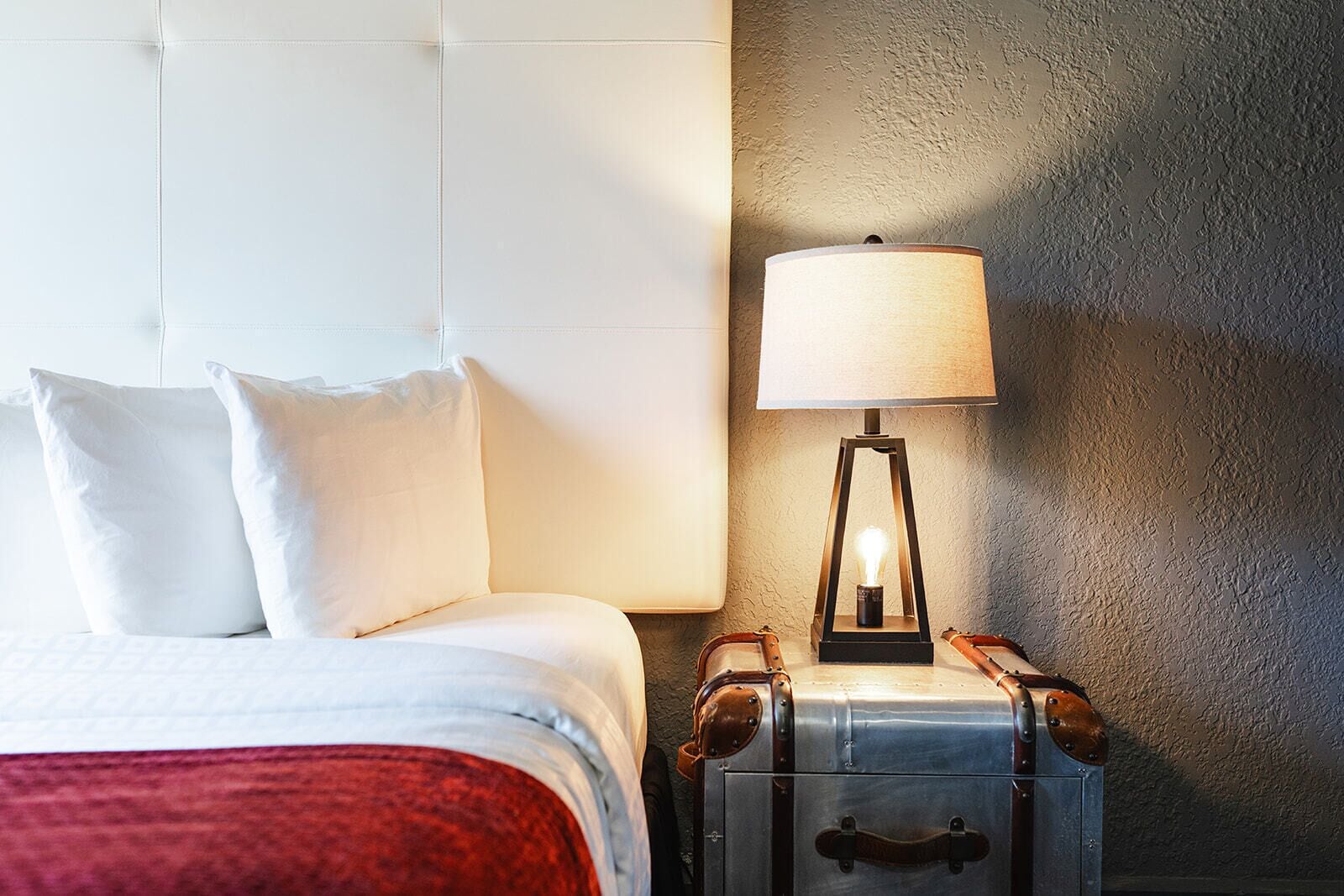 standard room, 1 king bed | free wifi, bed sheets