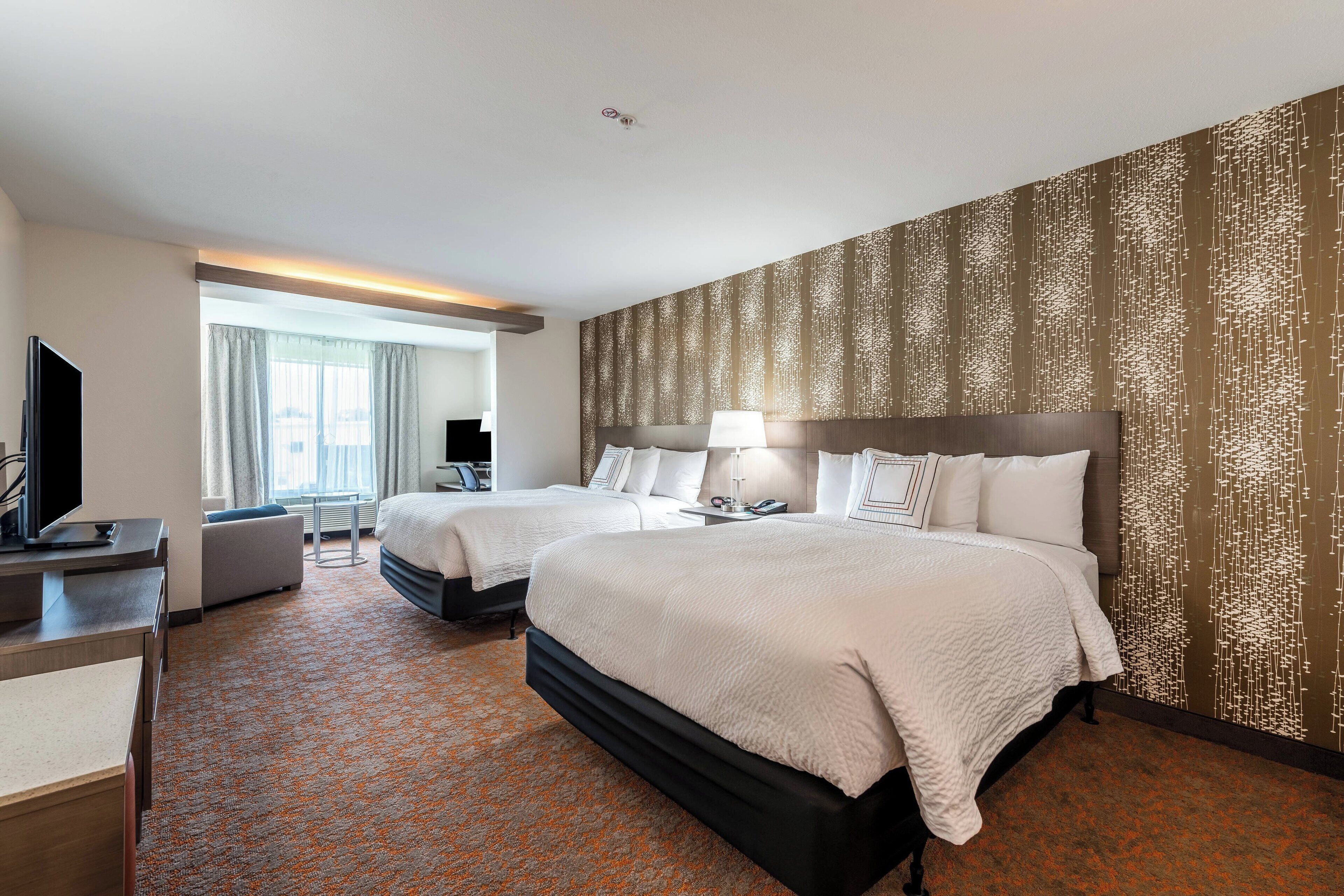 studio, multiple beds | in-room safe, desk, soundproofing, iron/ironing board