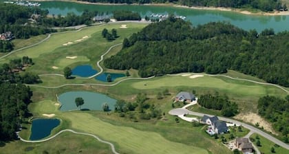 Woodlake Lodge Golf and Country Club