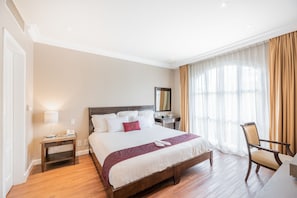 Standard Apartment | In-room safe, desk, iron/ironing board, free WiFi