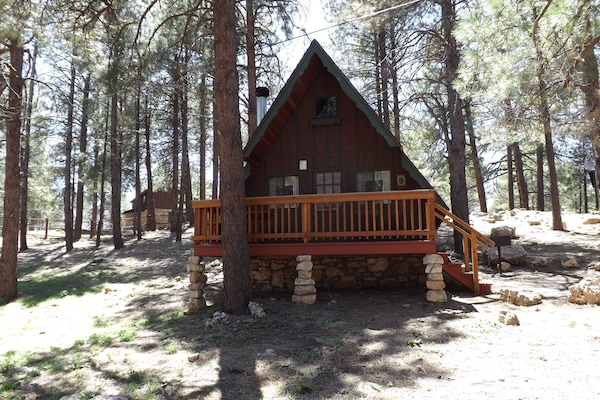 Signature Cabin, Private Bathroom (Cabin #9) | Iron/ironing board, bed sheets