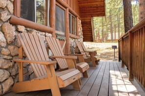 Deluxe Cabin, Private Bathroom (Cabin #13) | Iron/ironing board, bed sheets - Arizona Mountain Inn and Cabins (Flagstaff)