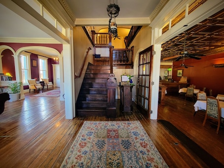 Interior entrance. Iron Horse Hotel