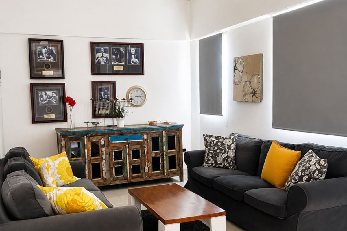 Three Bedroom Apartment with Pool View | Ropa de cama de alta calidad, caja fuerte, tabla de planchar con plancha