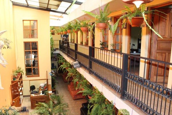 Hallway - Hotel Kasa Kamelot (Quetzaltenango)