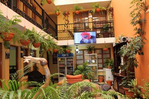 Área de estar no saguão