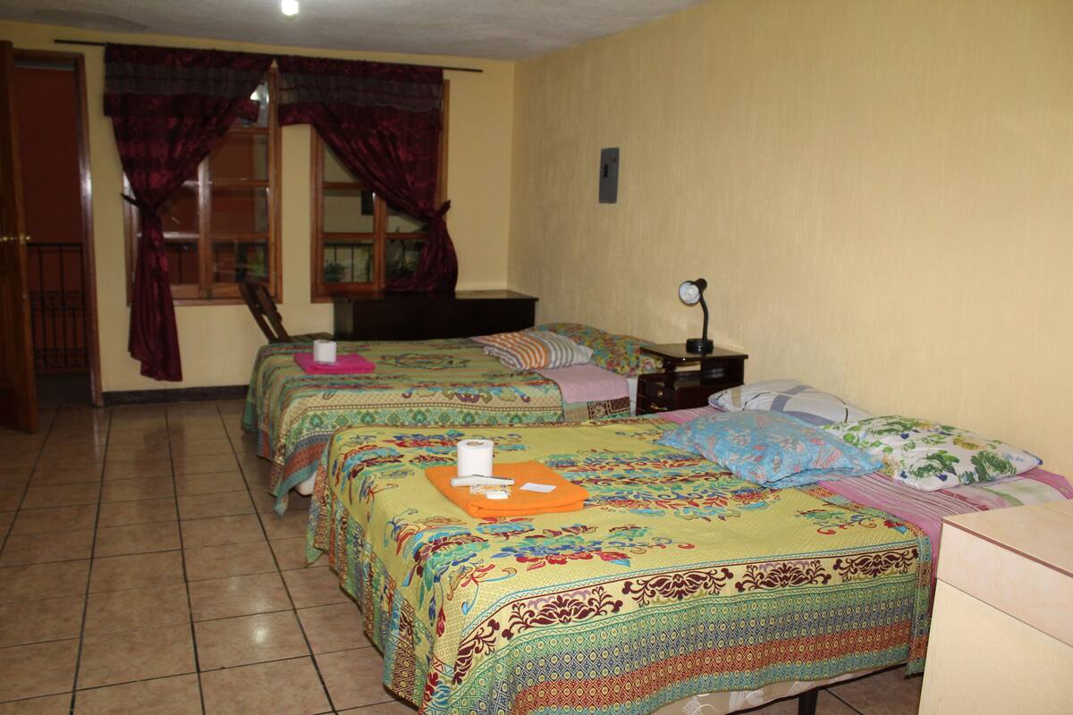 Standard Single Room | Desk, WiFi (free), bed sheets