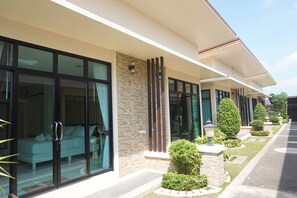 Standard Double Room | Minibar, desk, blackout drapes, rollaway beds