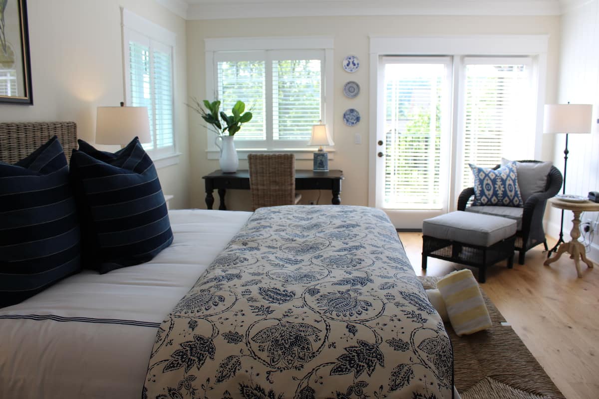 Luxury Room, 1 King Bed, Balcony, Garden View | Premium bedding, down duvets, minibar, individually decorated