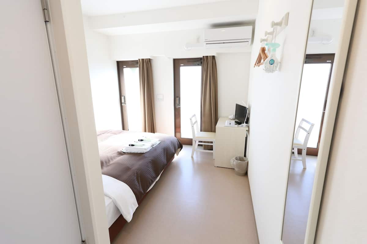 Standard Room, 1 Queen Bed, Non Smoking, City View