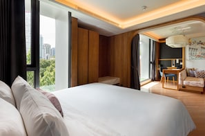 Studio Suite | Peralatan tempat tidur premium, bar mini, peti besi dalam bilik 