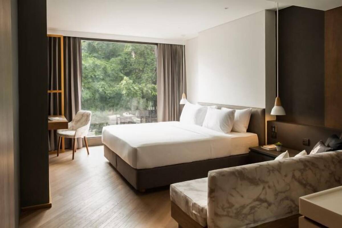 Premium bedding, minibar, in-room safe, blackout curtains