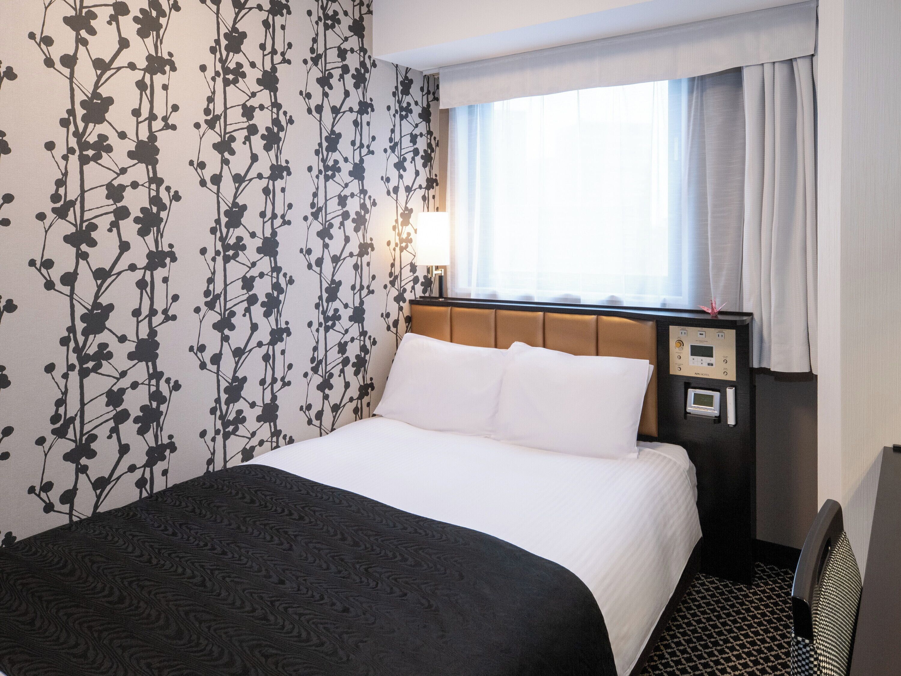 Premium bedding, down duvets, desk, blackout curtains