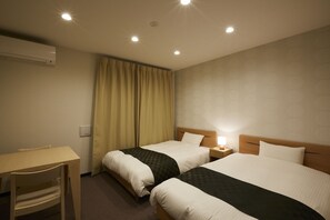 In-room safe, desk, free WiFi, bed sheets - Rinn Shichijo Ohashi Bridge (Kyoto)