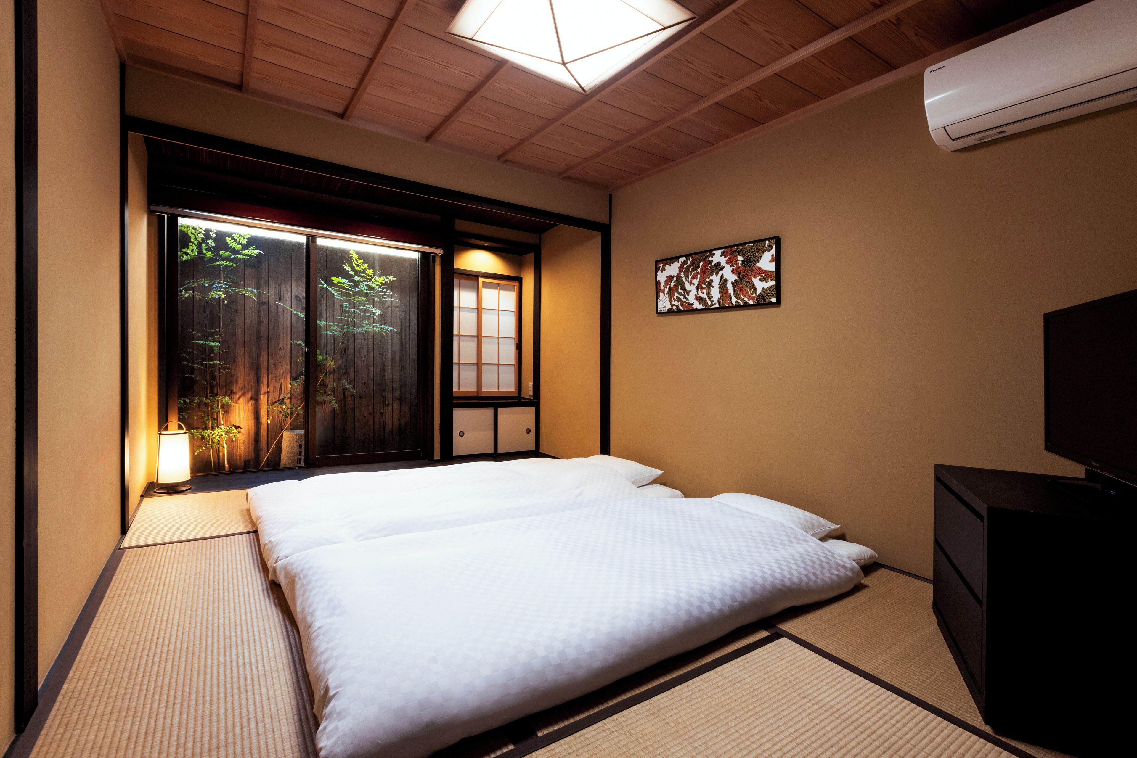 Japanese Style Town House | Desk, free WiFi, bed sheets