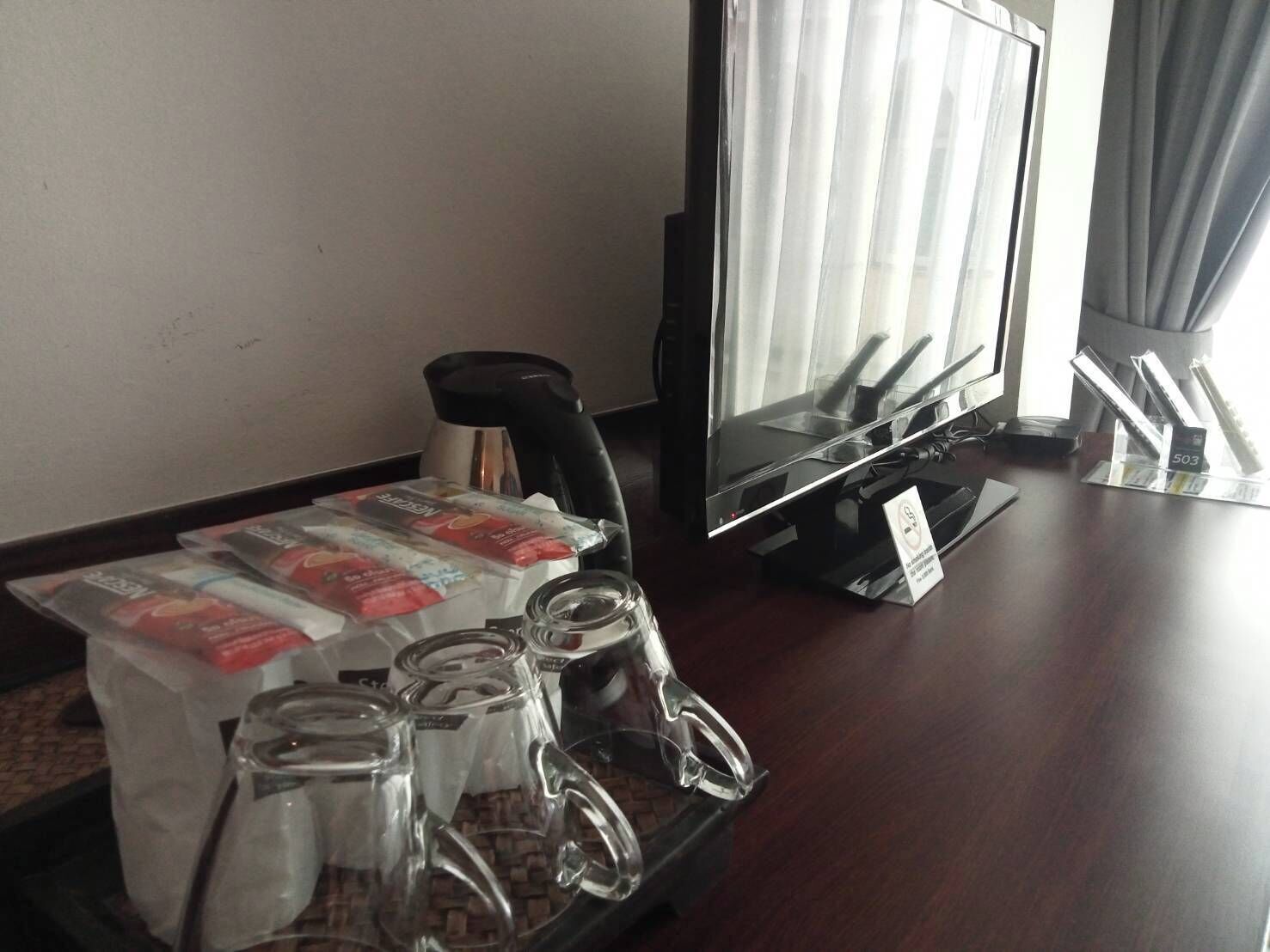 deluxe twin room | 1 bedroom, minibar, desk, free wifi