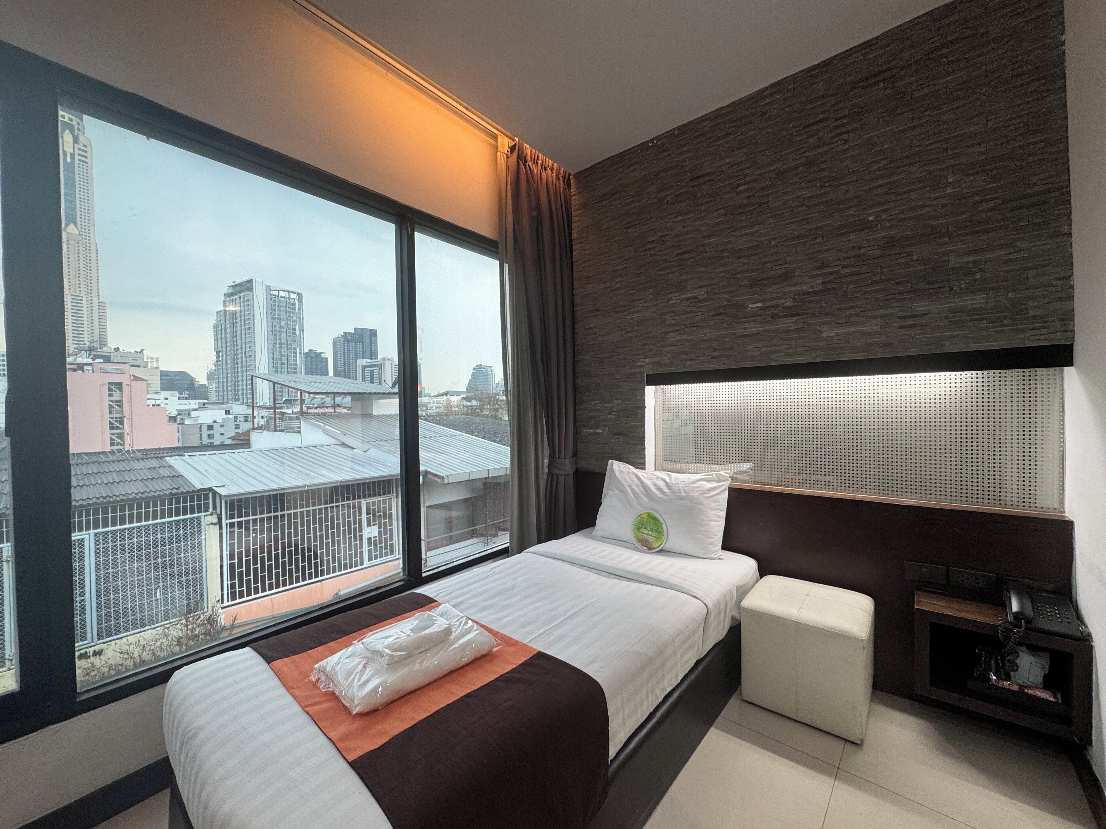 1 bedroom, minibar, desk, free wifi