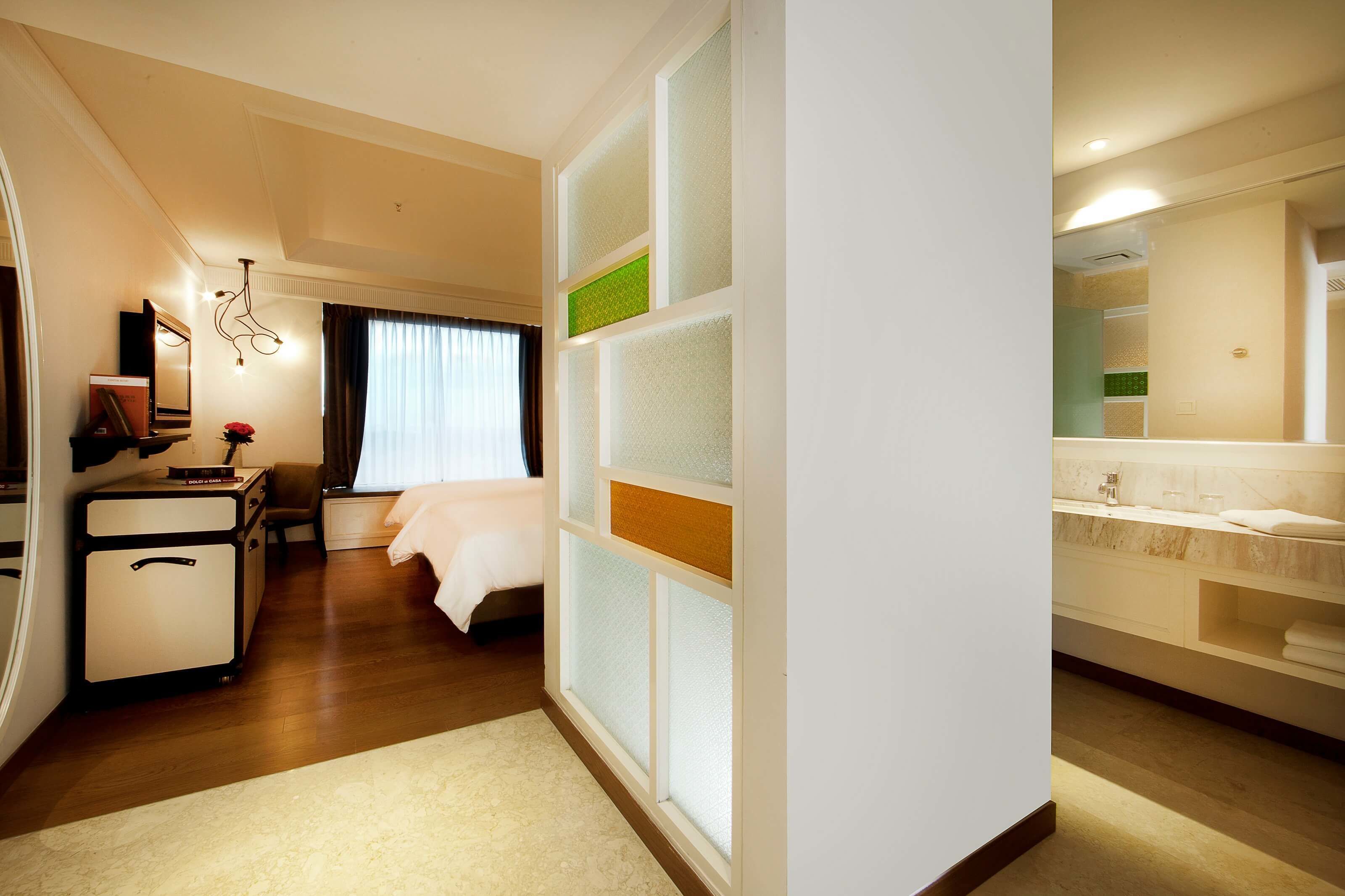 shower, free toiletries, hair dryer, slippers