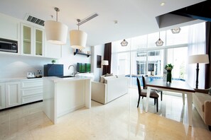 Royal-huone (Lagoon) | Olohuone | LED-televisio