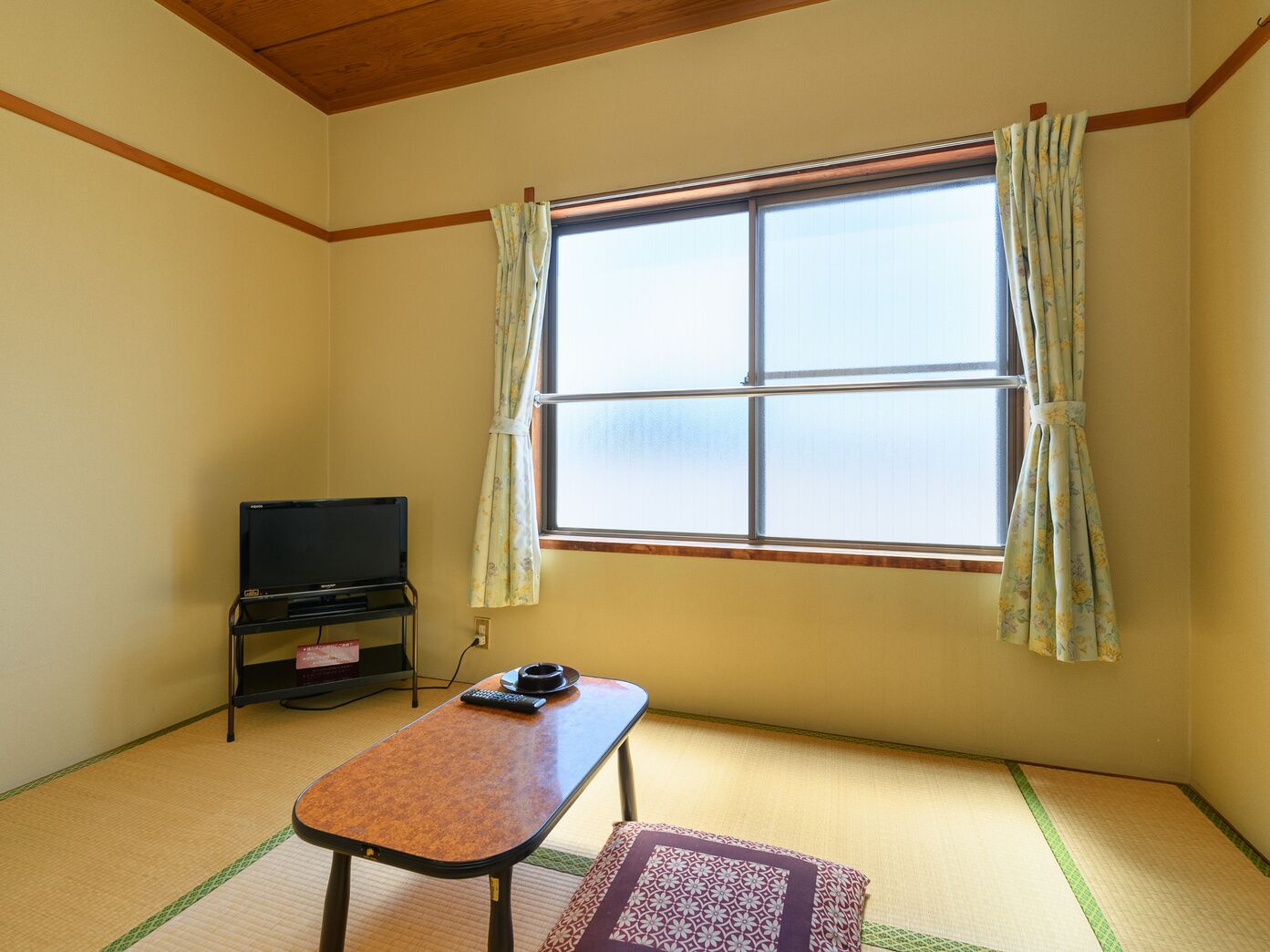 Living area | Flat-screen TV