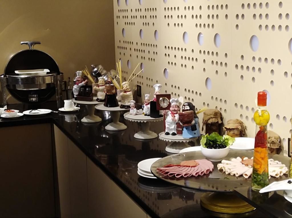 daily buffet breakfast (sar 50 per person)