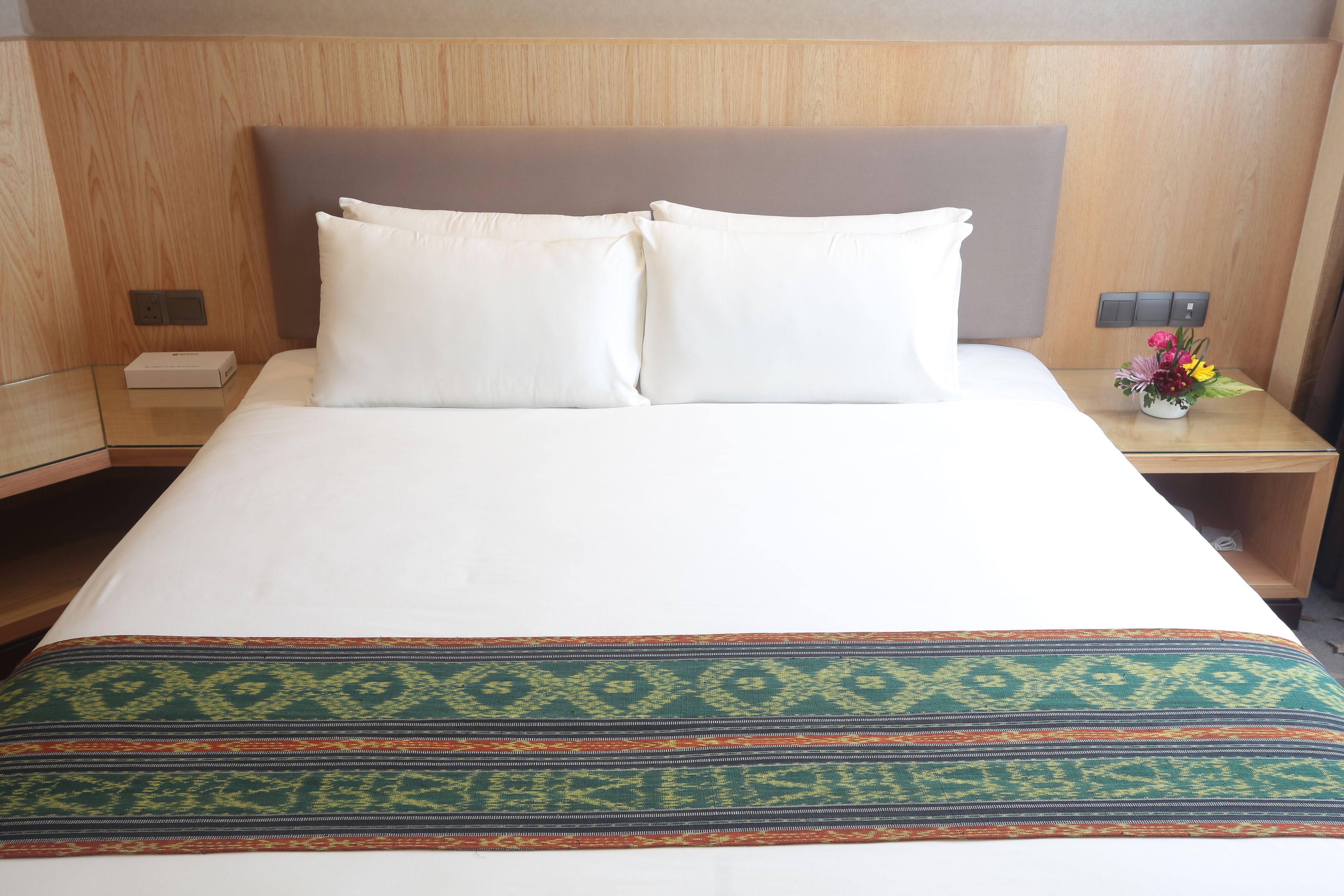 superior king room | in-room safe, desk, iron/ironing board, free wifi