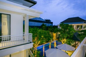 Outdoor pool, open 7:00 AM to 10:00 PM, pool umbrellas, sun loungers - The Diana Suite Tuban (Tuban)